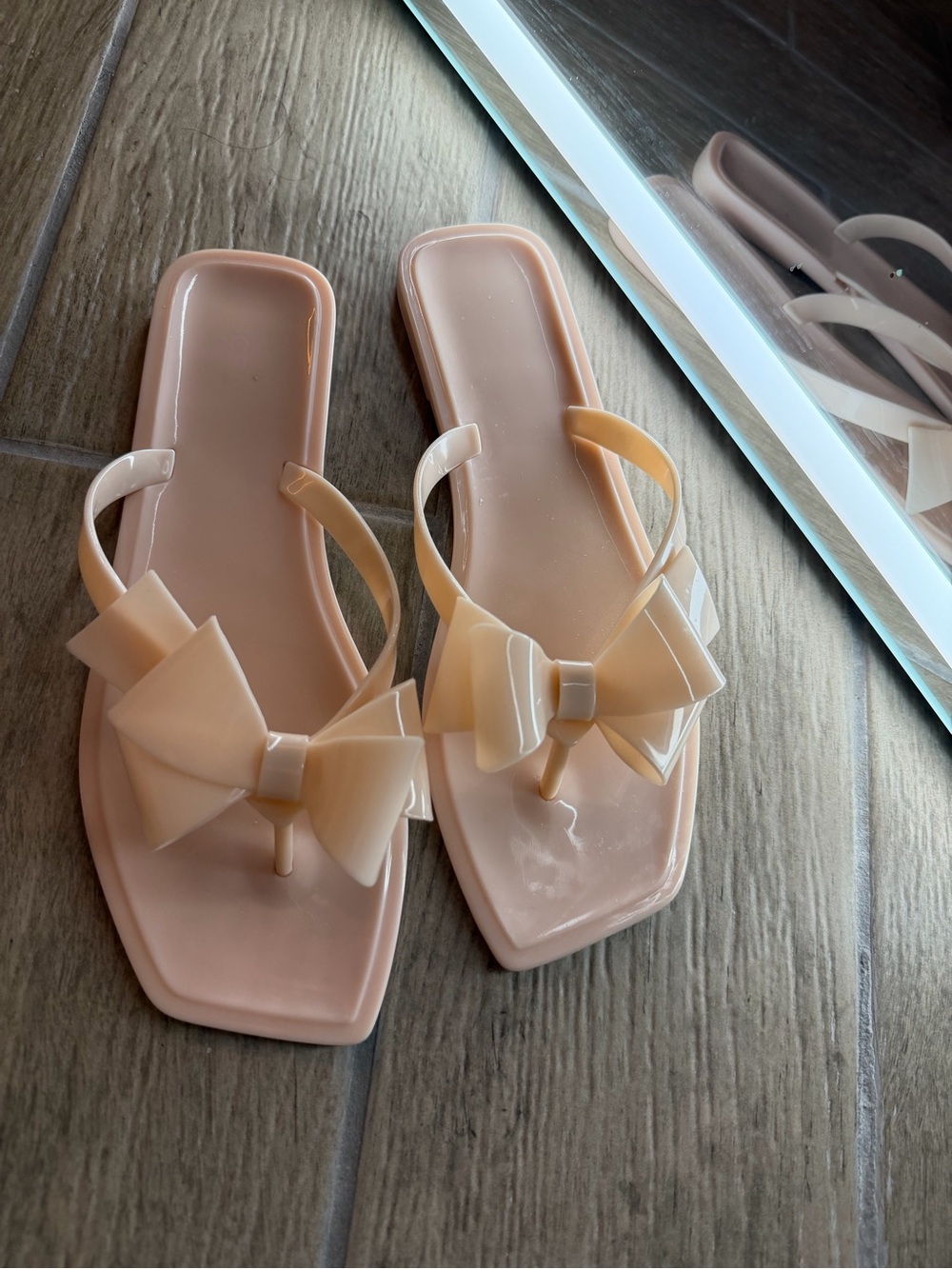Pink BCBGeneration Bow Jelly Slide Sandals - Picture 4 of 5